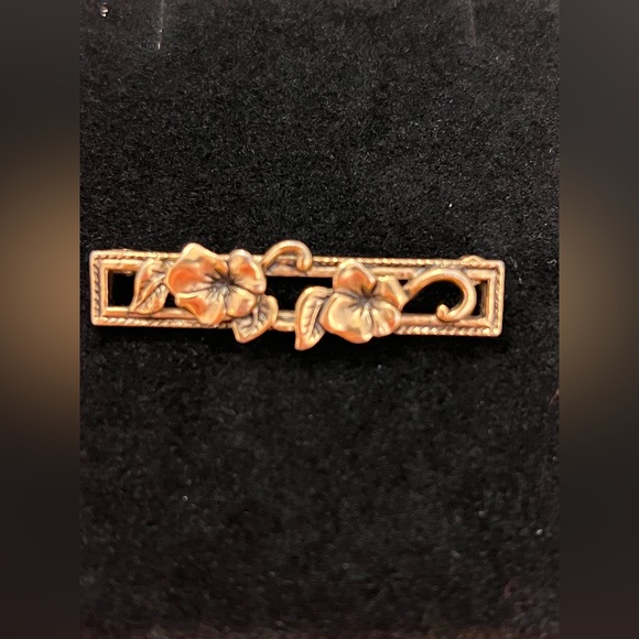 Avon Jewelry - Avon Vintage Gold Floral Bar Brooch dainty